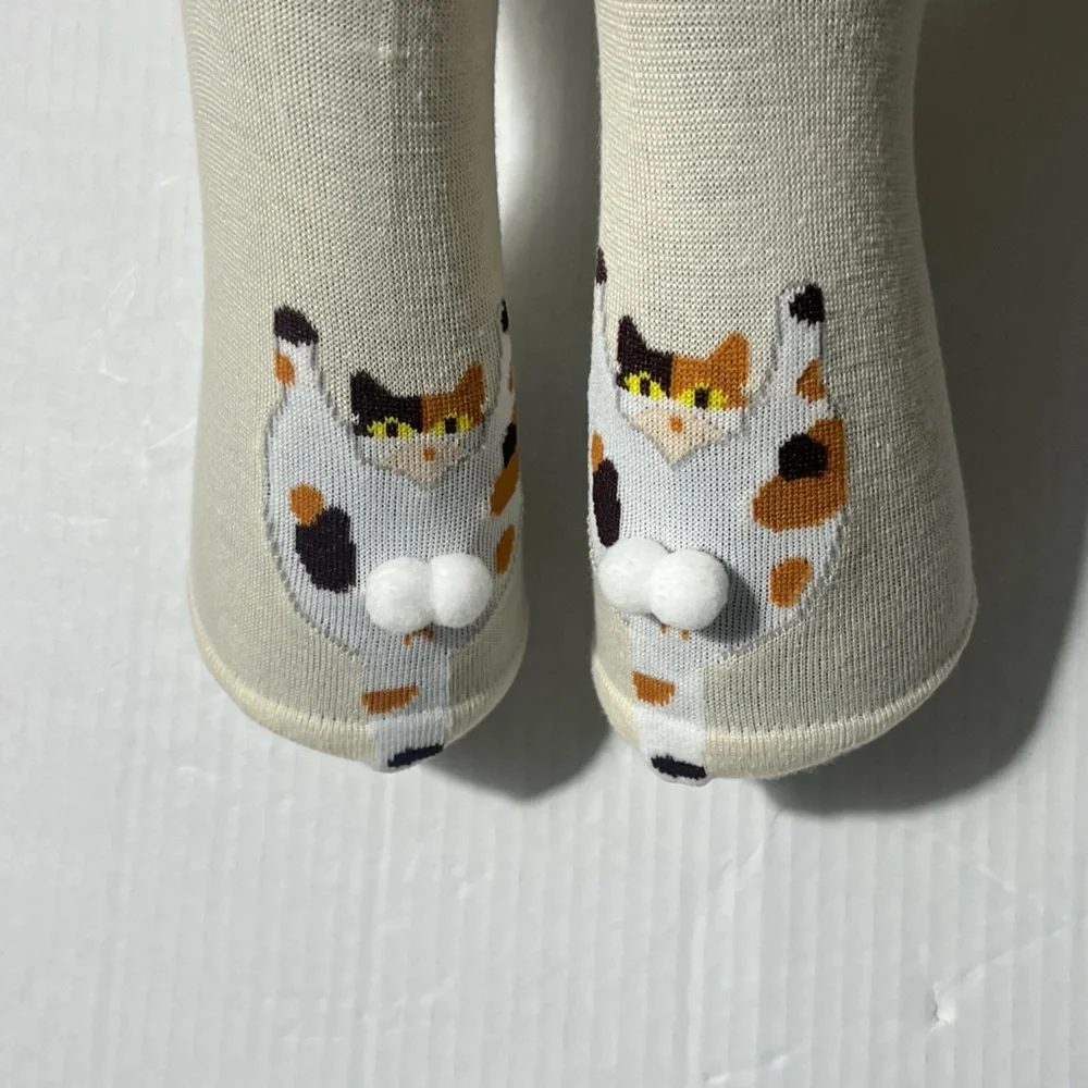 Cream Cat Patterned Women’s Socks
